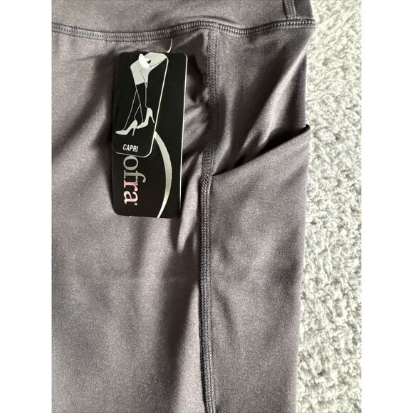 Sofra Women's Essential Workout Active Running Capri Leggings W/Side Pockets S - Picture 6 of 12